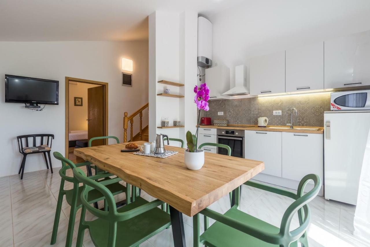 Apartment Lungera 普拉 外观 照片